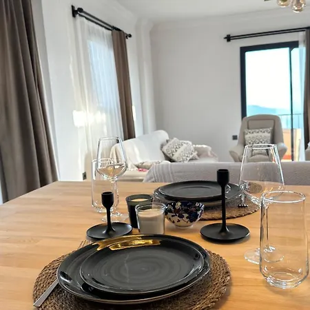 Mavinin Sonsuz Tonu 3 Yatak Odasi 3 Banyo * Fethiye